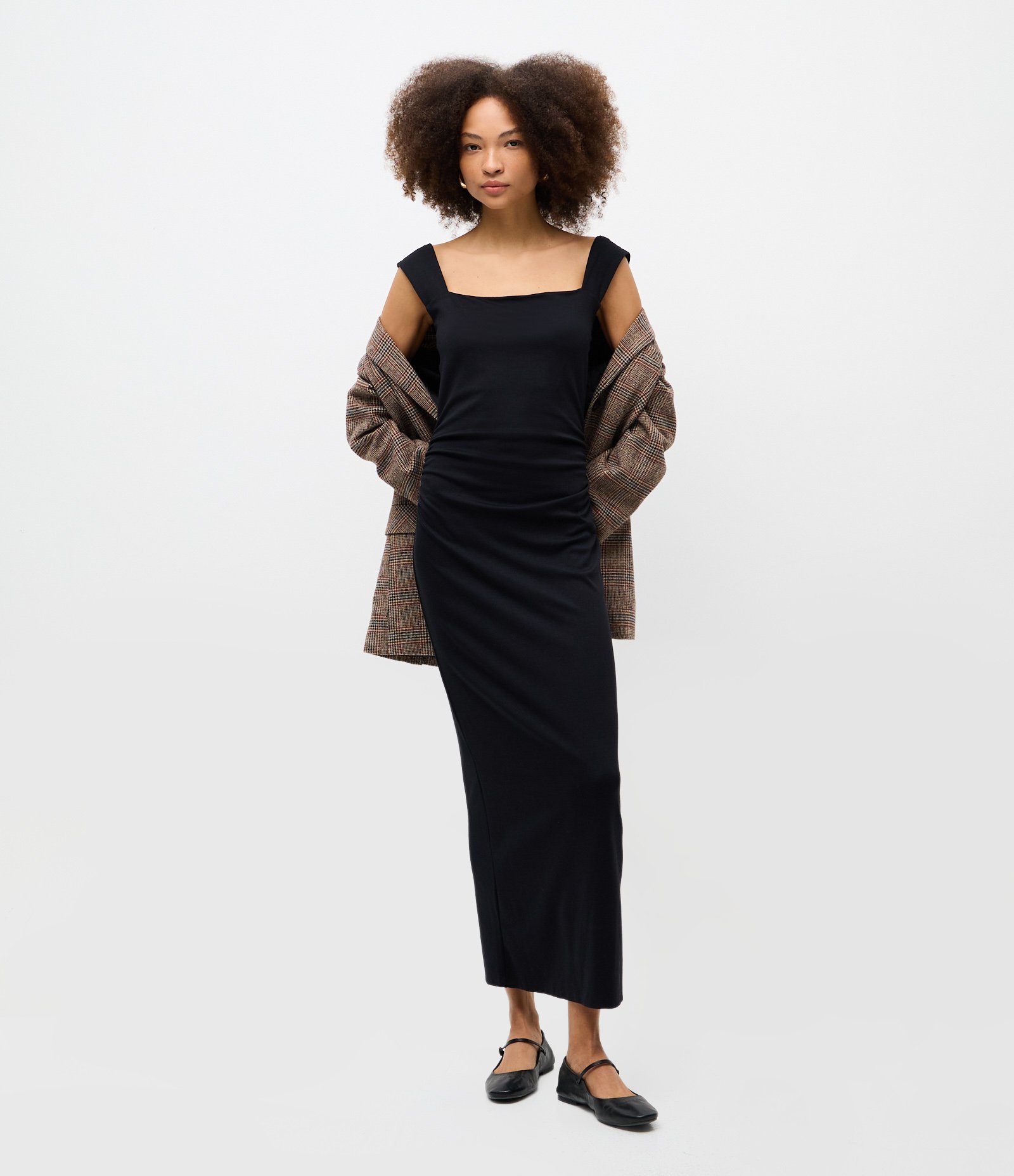 Vestido Long Midi em Ponto Roma com Alça Larga e Decote Quadrado Preto 1