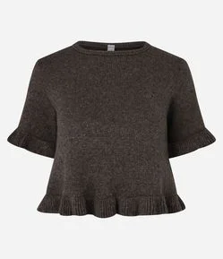 Blusa em Tricô com Babadinhos nas Mangas e Barra