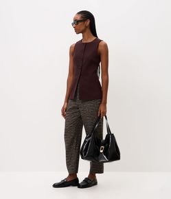 Calça Cenoura em Crepe com Cós Elástico