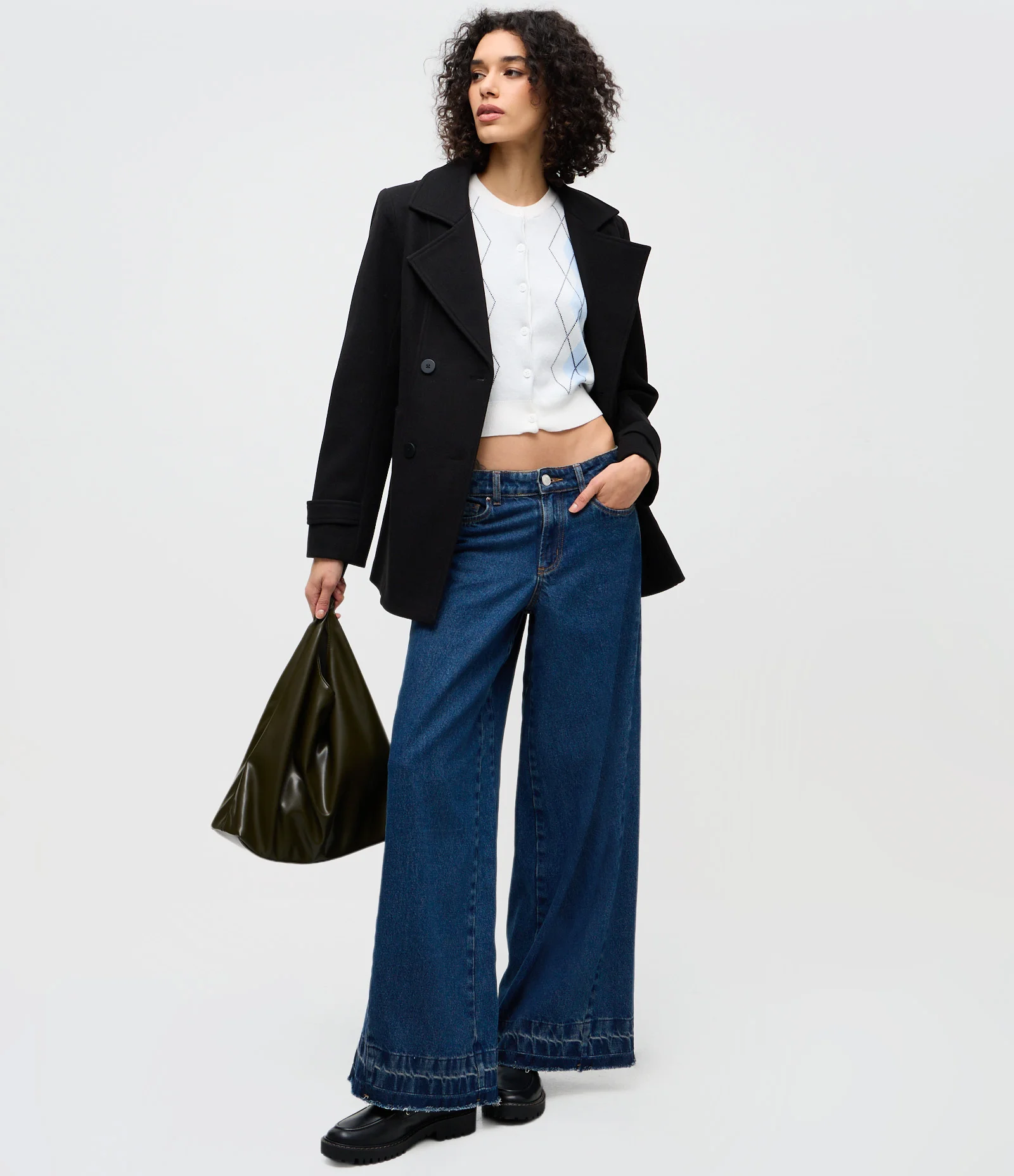 Blusa em Tricô com Estampa Geométrica e Botões Frontais Branco 2