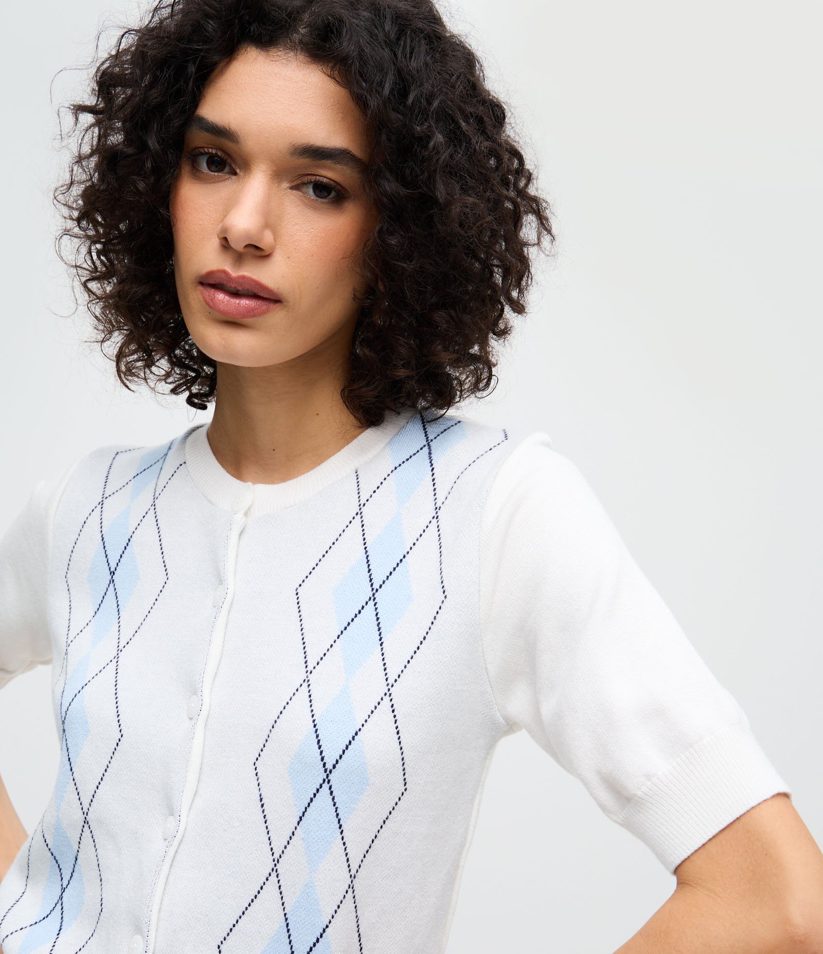 Blusa em Tricô com Estampa Geométrica e Botões Frontais Branco 3