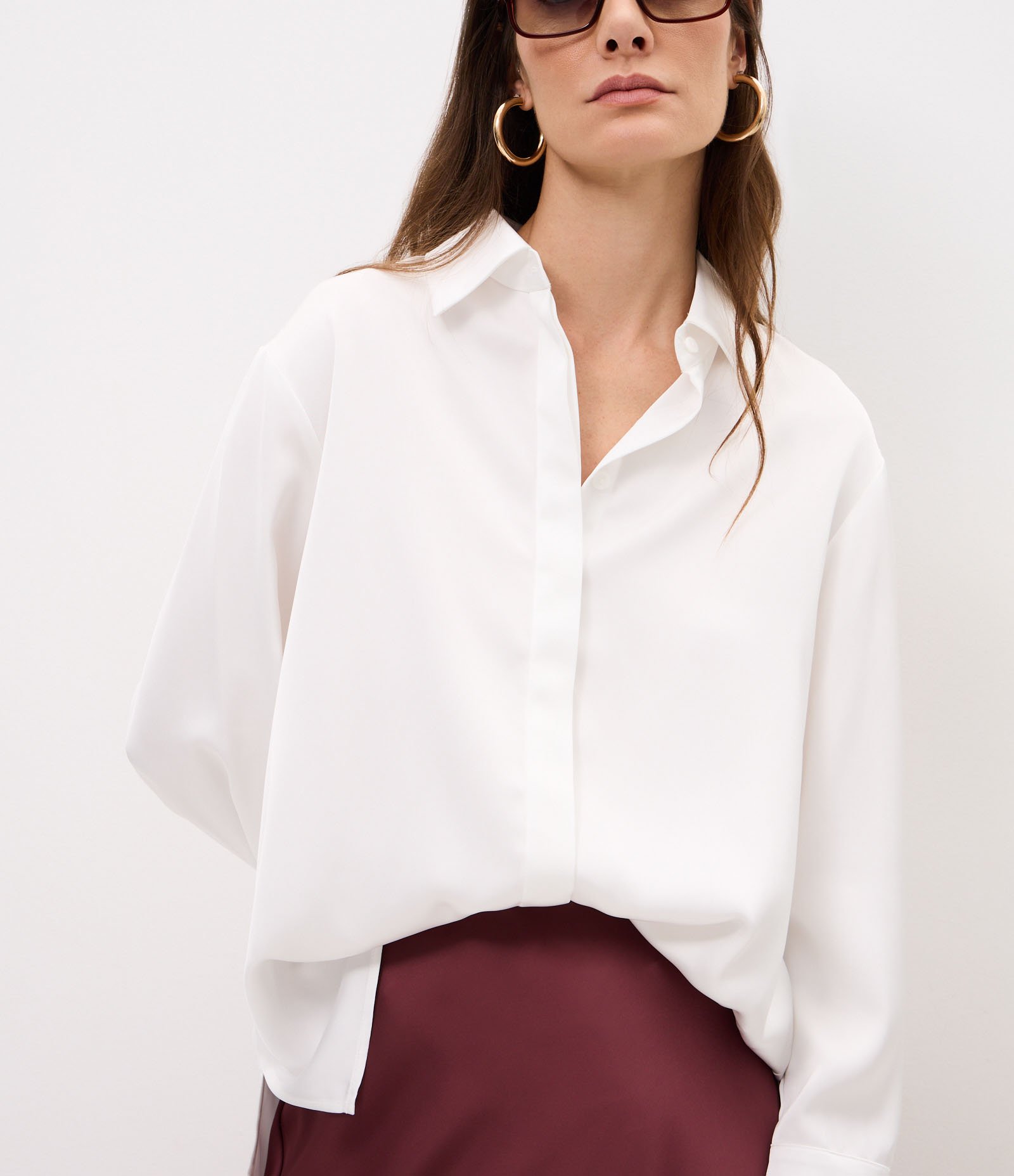 Camisa Acetinada com Gola Clássica Branco 5