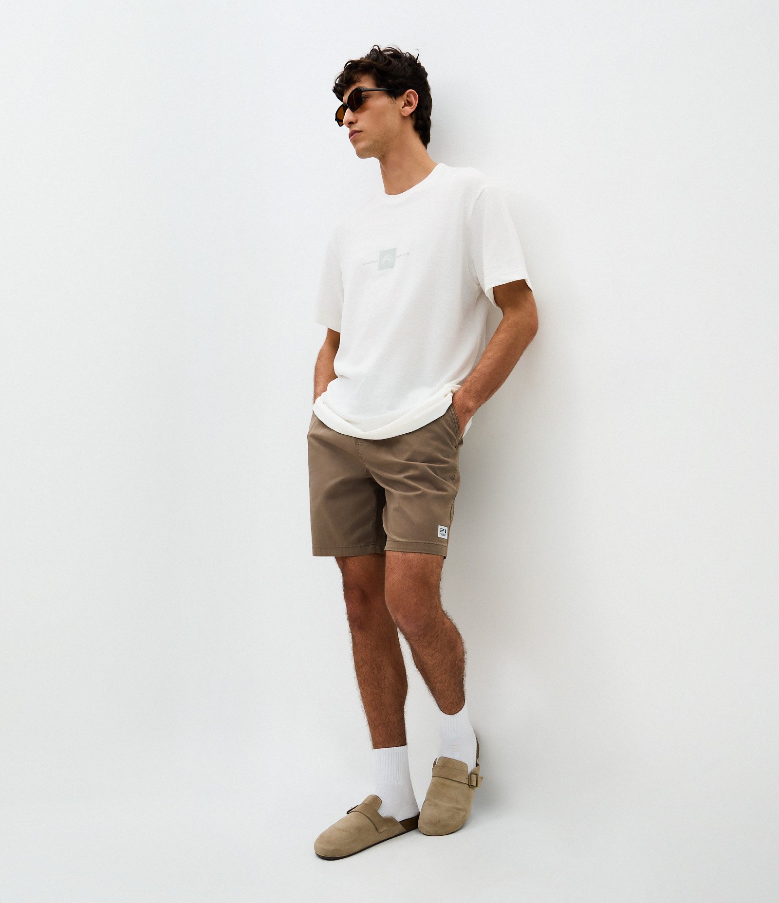 Camiseta Comfort com Estampa em Relevo Off White 2