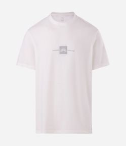 Camiseta Comfort com Estampa em Relevo