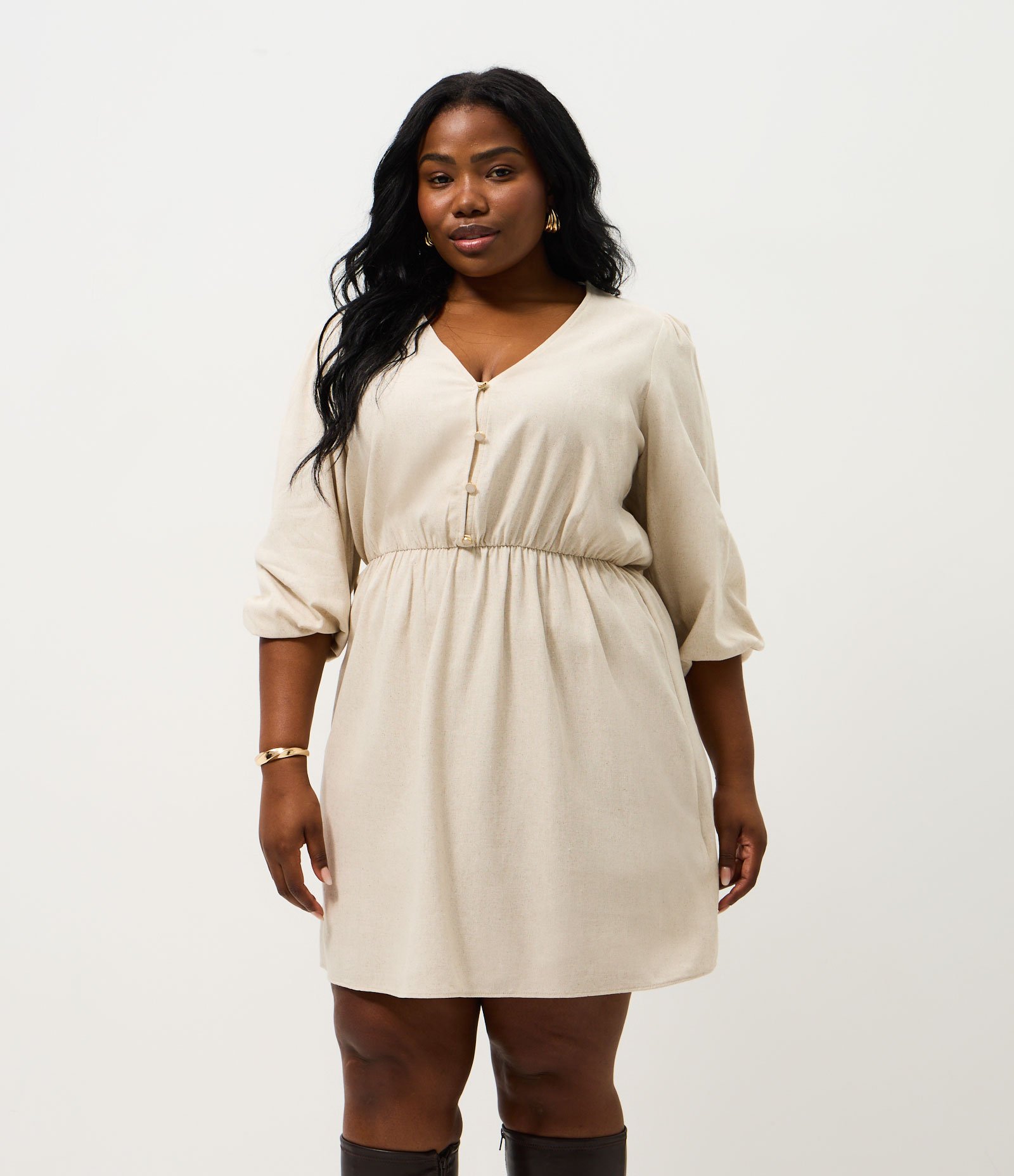 Vestido Curto em Viscolinho com Botões Curve & Plus Size Bege 1
