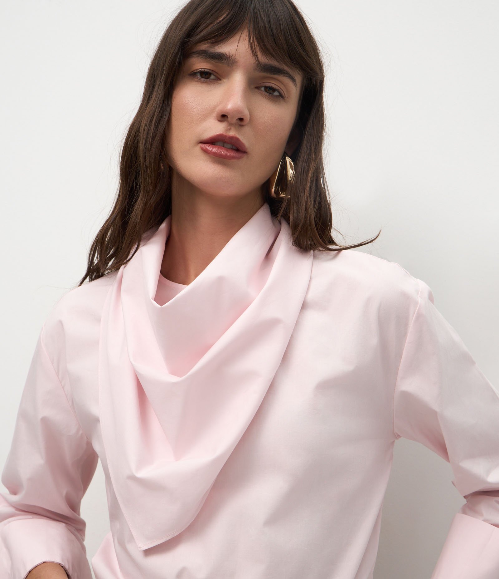 Blusa em Tricoline com Detalhe de Lenço Rosa 4