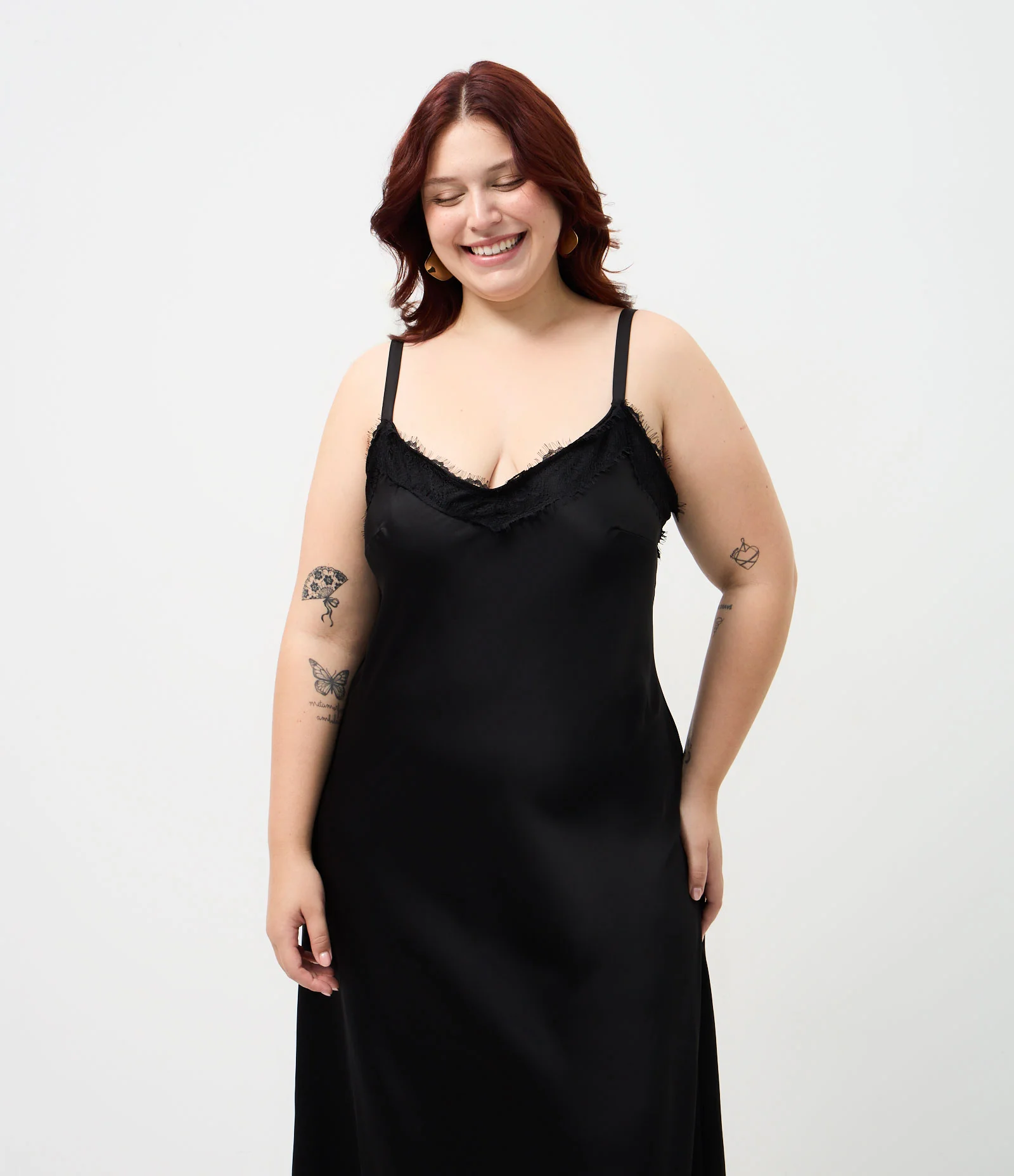 Vestido Midi em Cetim com Renda no Decote Curve & Plus Size Preto 2