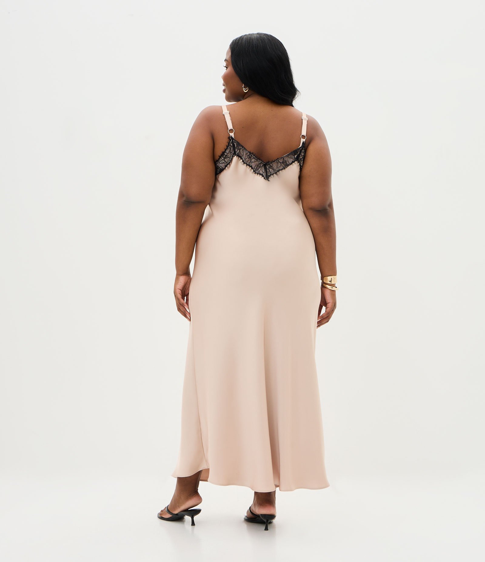 Vestido Midi em Cetim com Renda no Decote Curve & Plus Size Bege 4