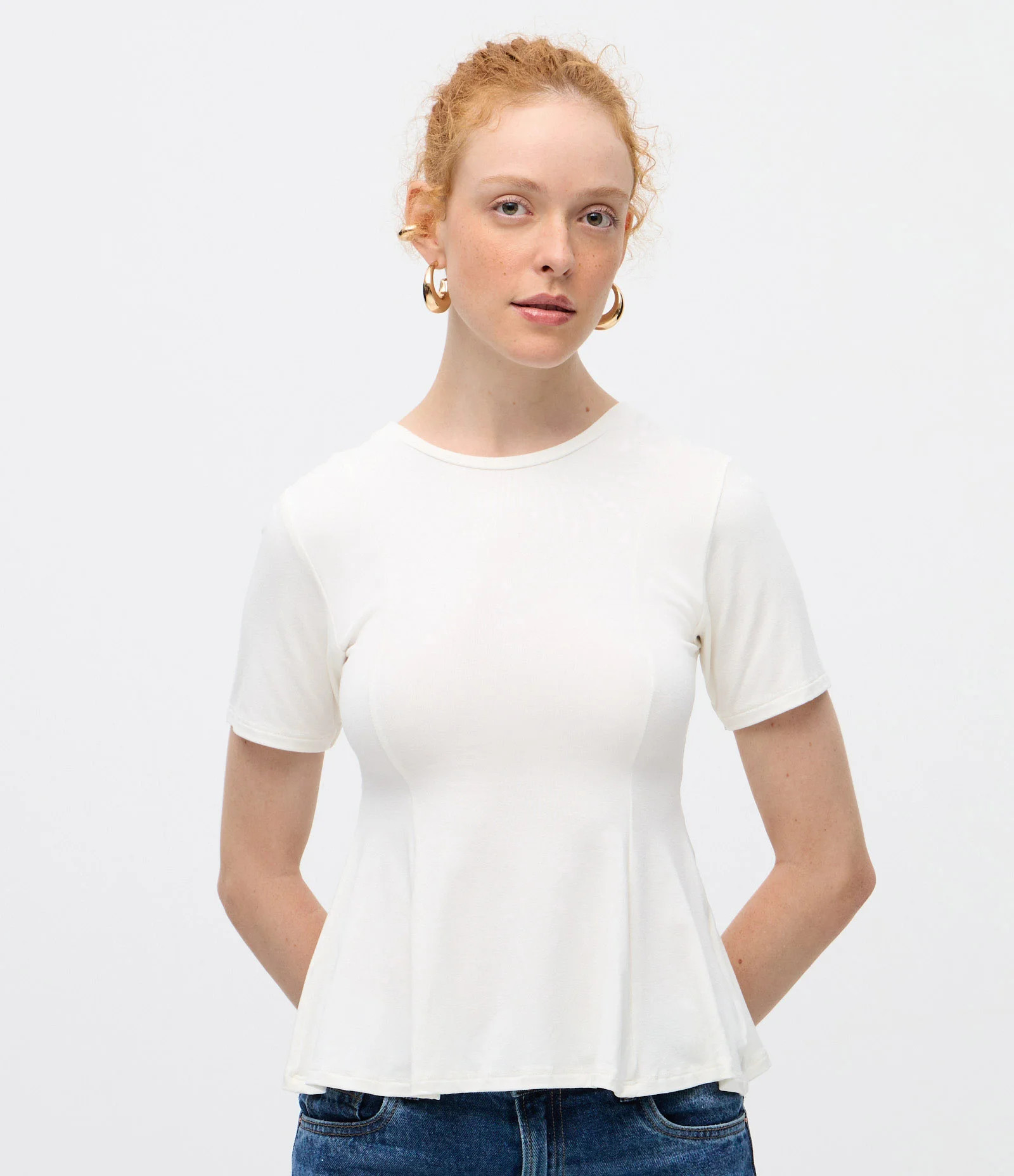 Blusa Peplum Manga Curta em Viscose com Recortes Branco 1