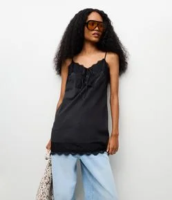 Vestido Curto de Alcinha com Renda