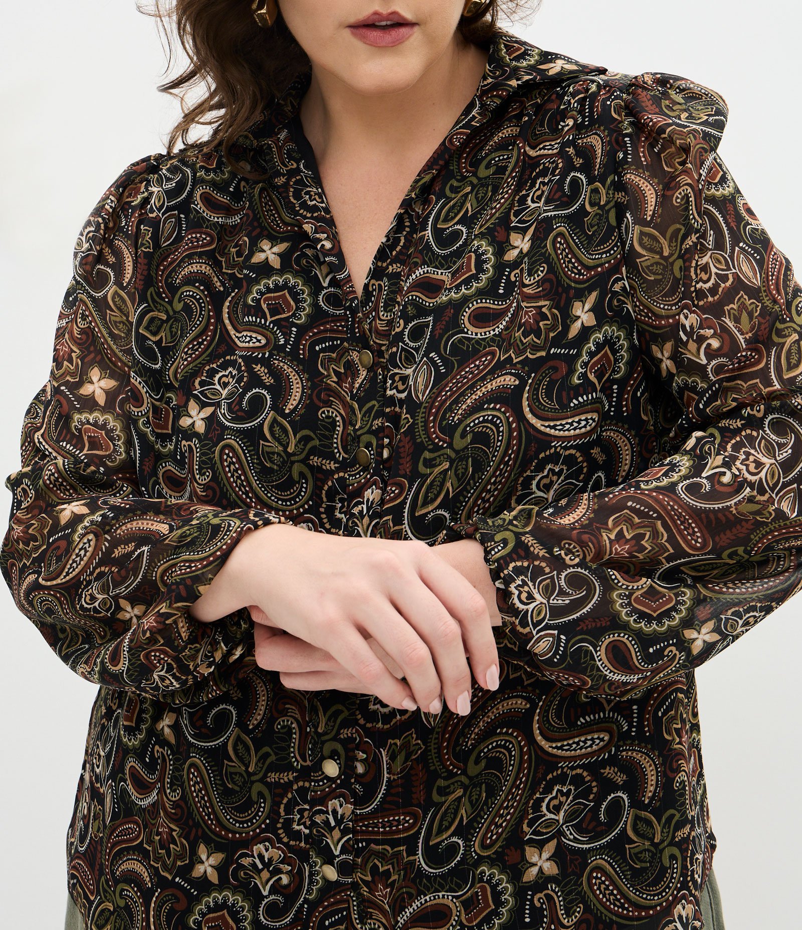 Blusa Bata Manga Longa em Chiffon com Estampa Paisley Curve & Plus Size Preto 3