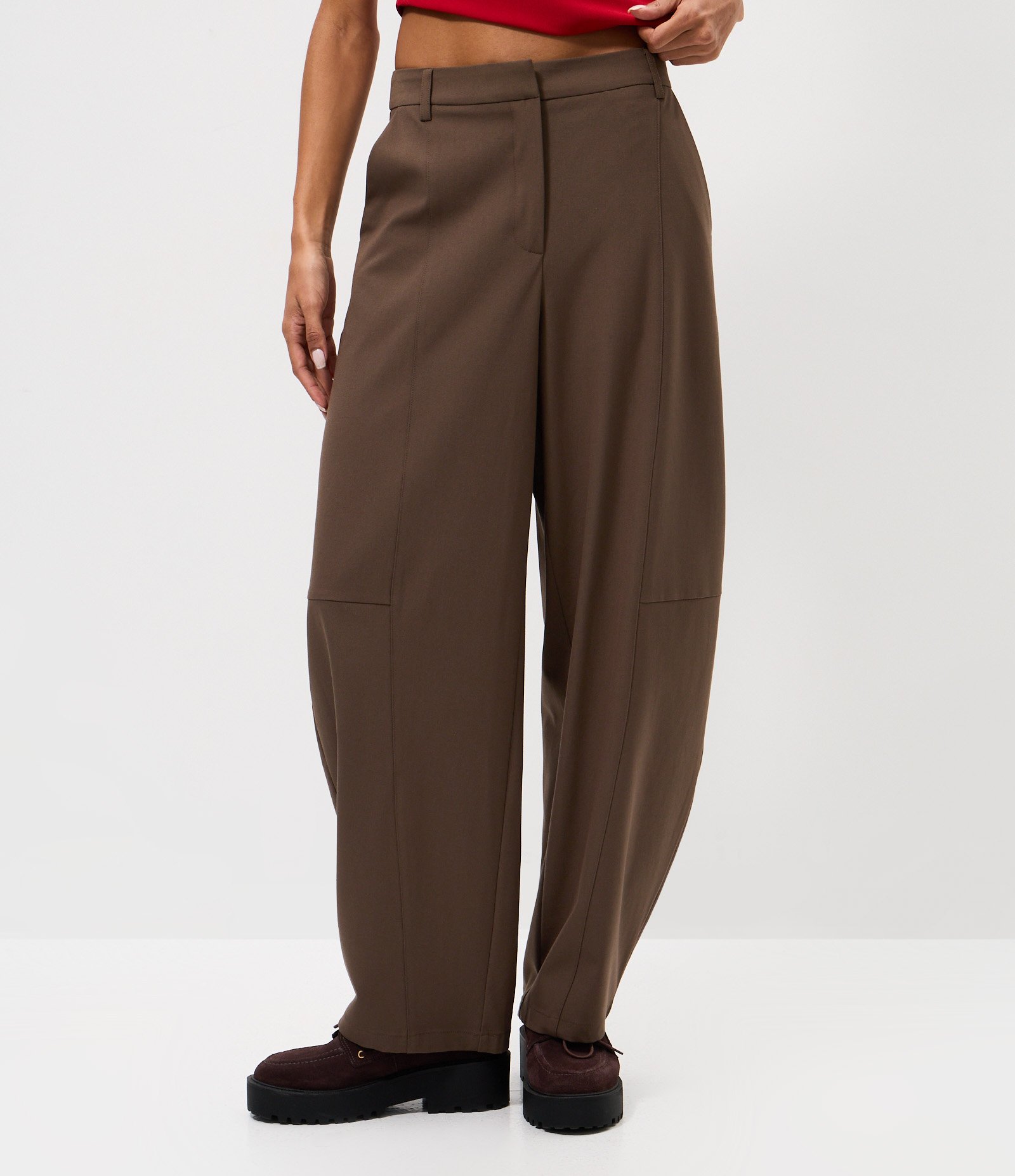 Calça Barrel Alfaiatada Marrom 2