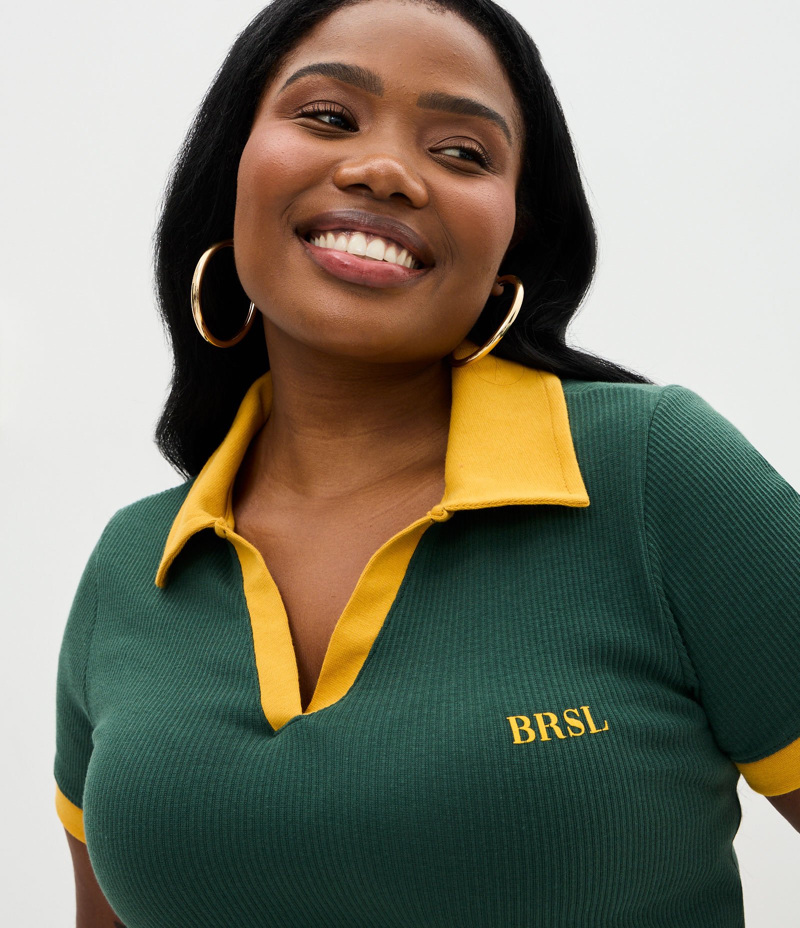 Blusa Baby Look Esportiva com Gola Polo Curve & Plus Size Verde 3