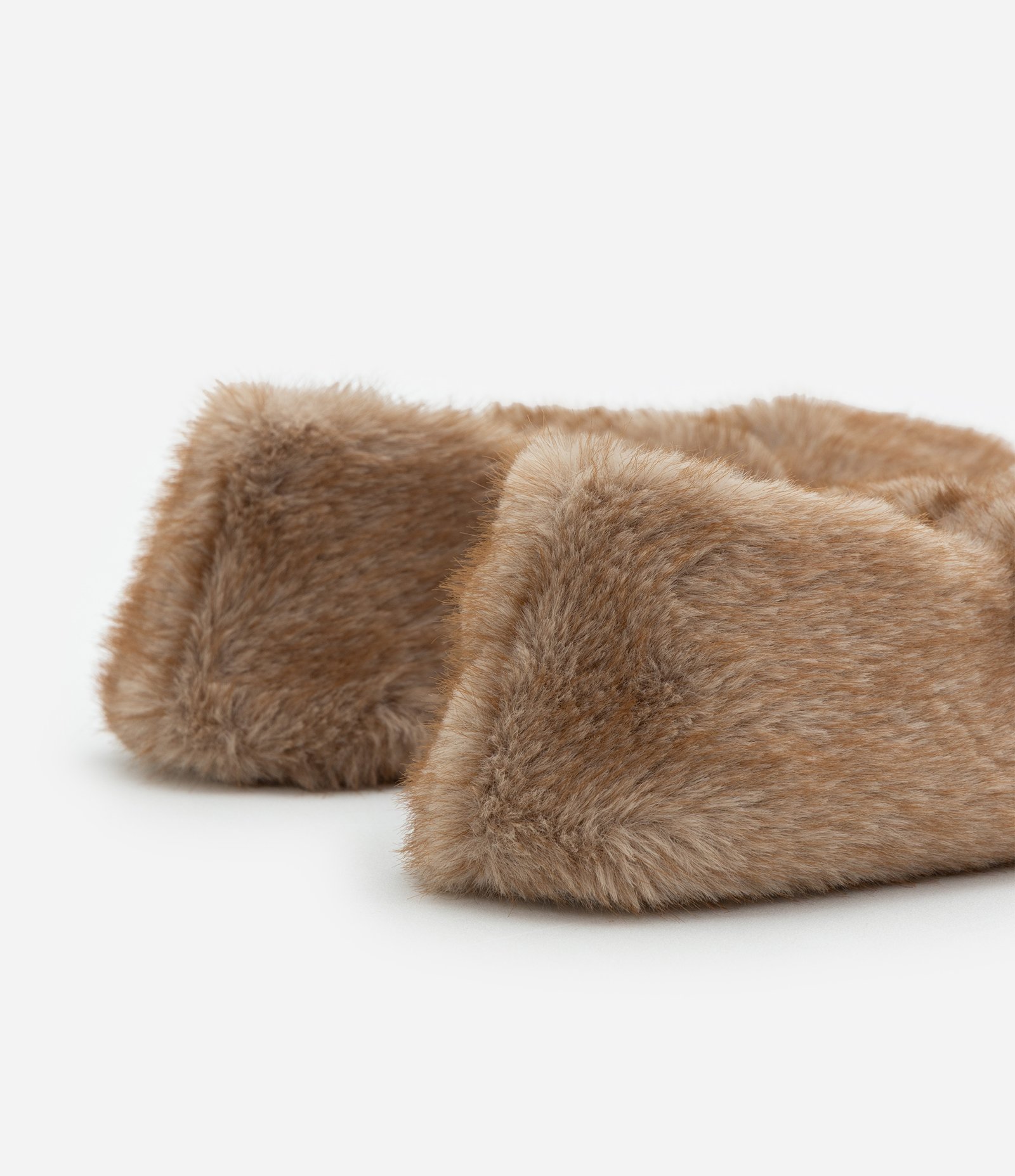 Pantufa Tipo Sapatilha Lisa Marrom 3