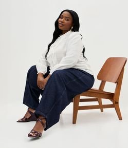 Blusa Manga Longa em Chalis com Babados Curve & Plus Size