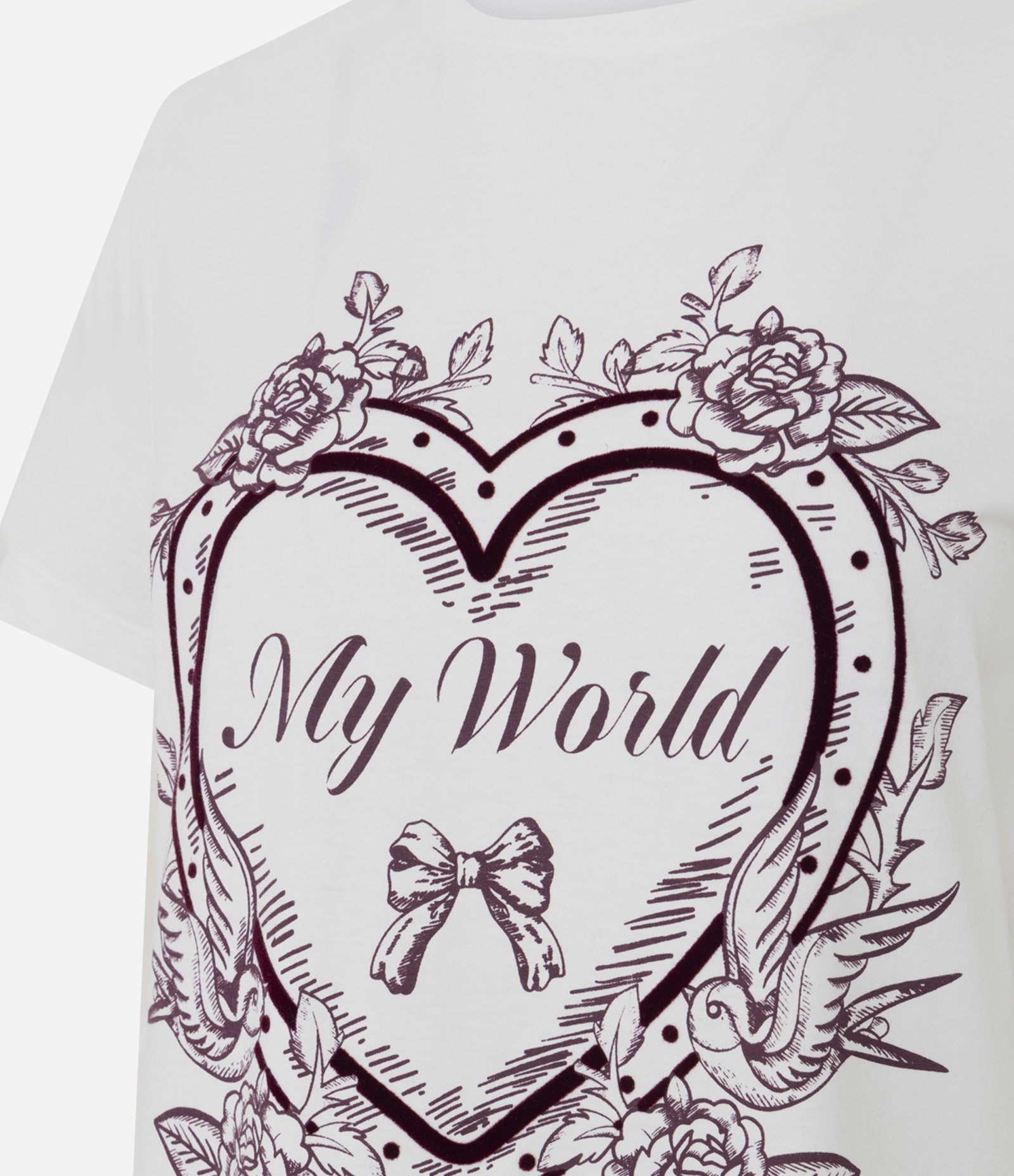 Camiseta com Estampa de Coração Lettering My World Branco 6