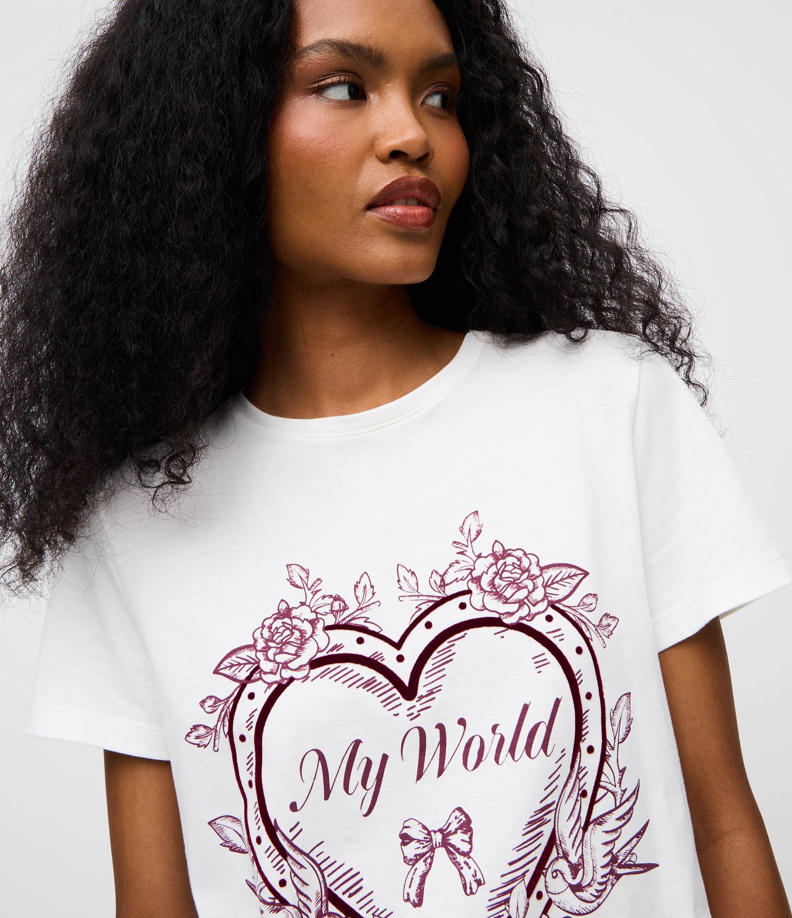 Camiseta com Estampa de Coração Lettering My World Branco 3