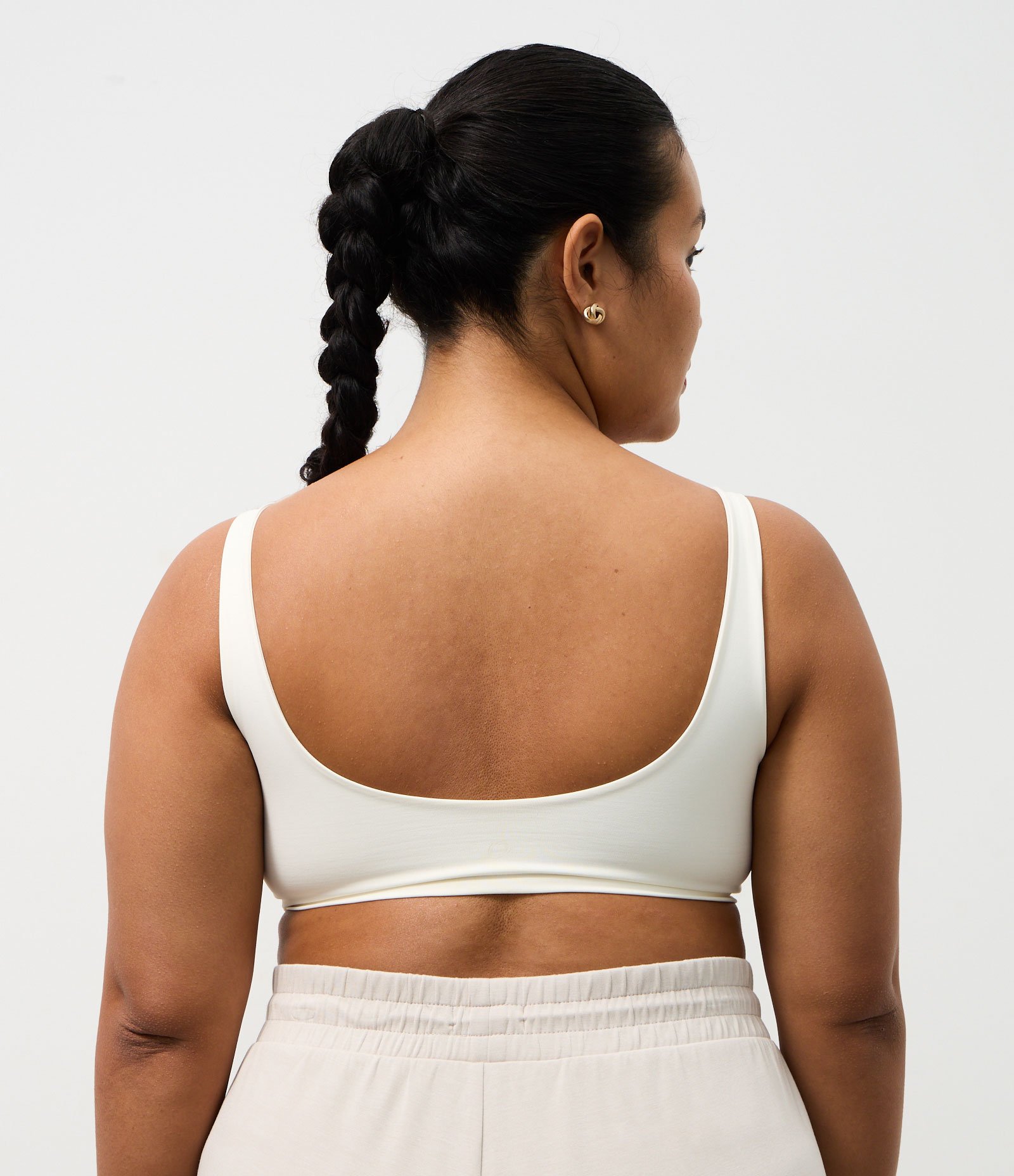 Top Curto Esportivo com Detalhe de Ondulação Off White 8