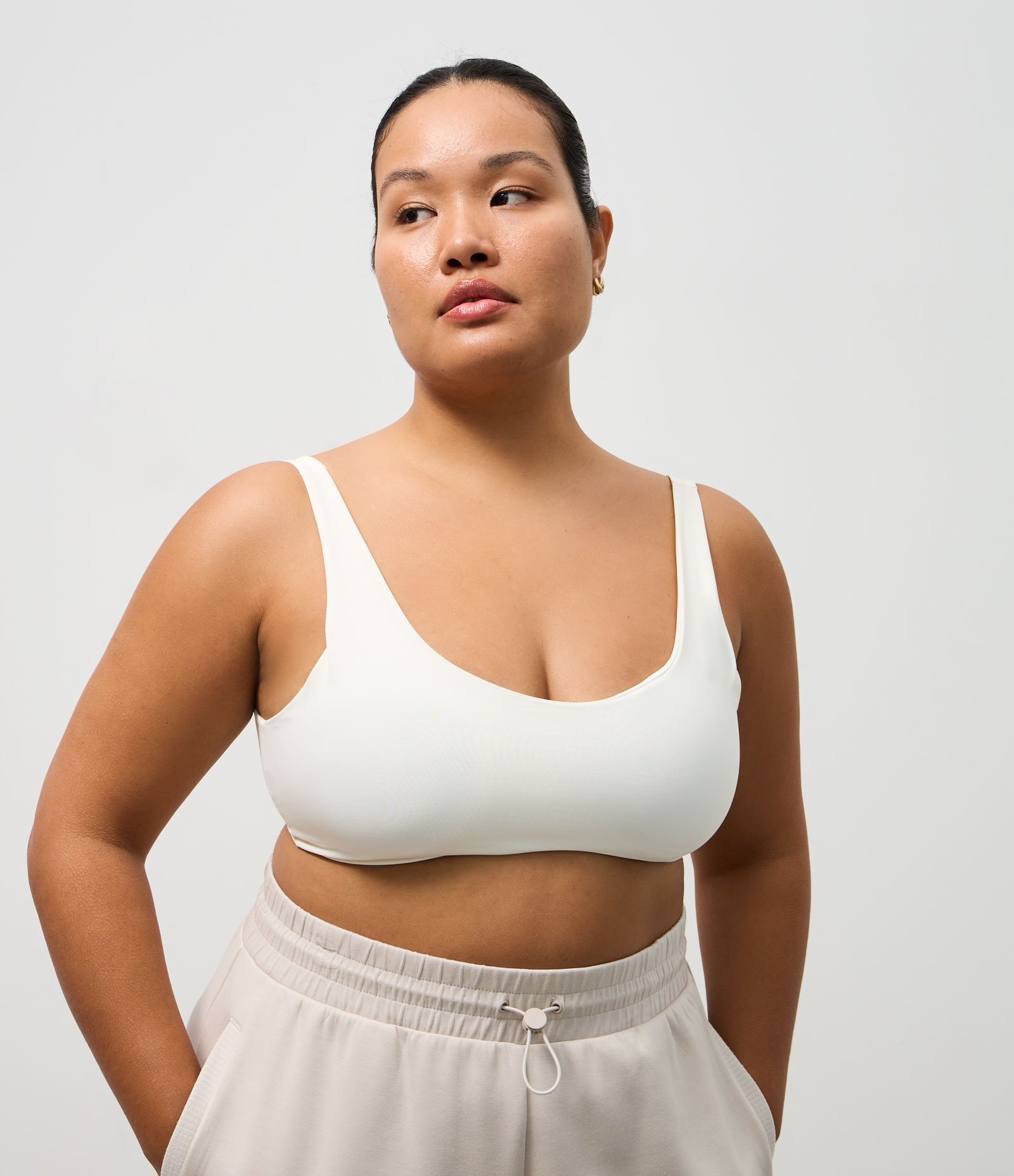 Top Curto Esportivo com Detalhe de Ondulação Off White 5