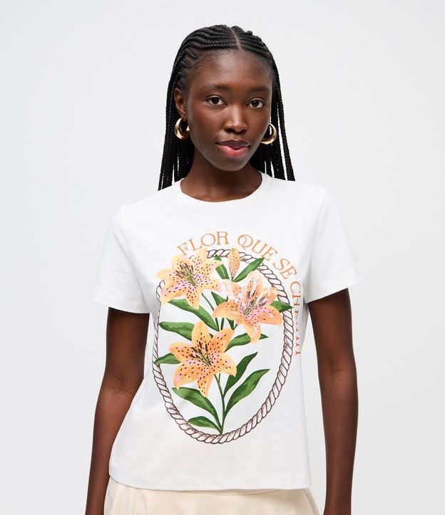 Camiseta com Paetês e Estampa Flor Que Se Cheira