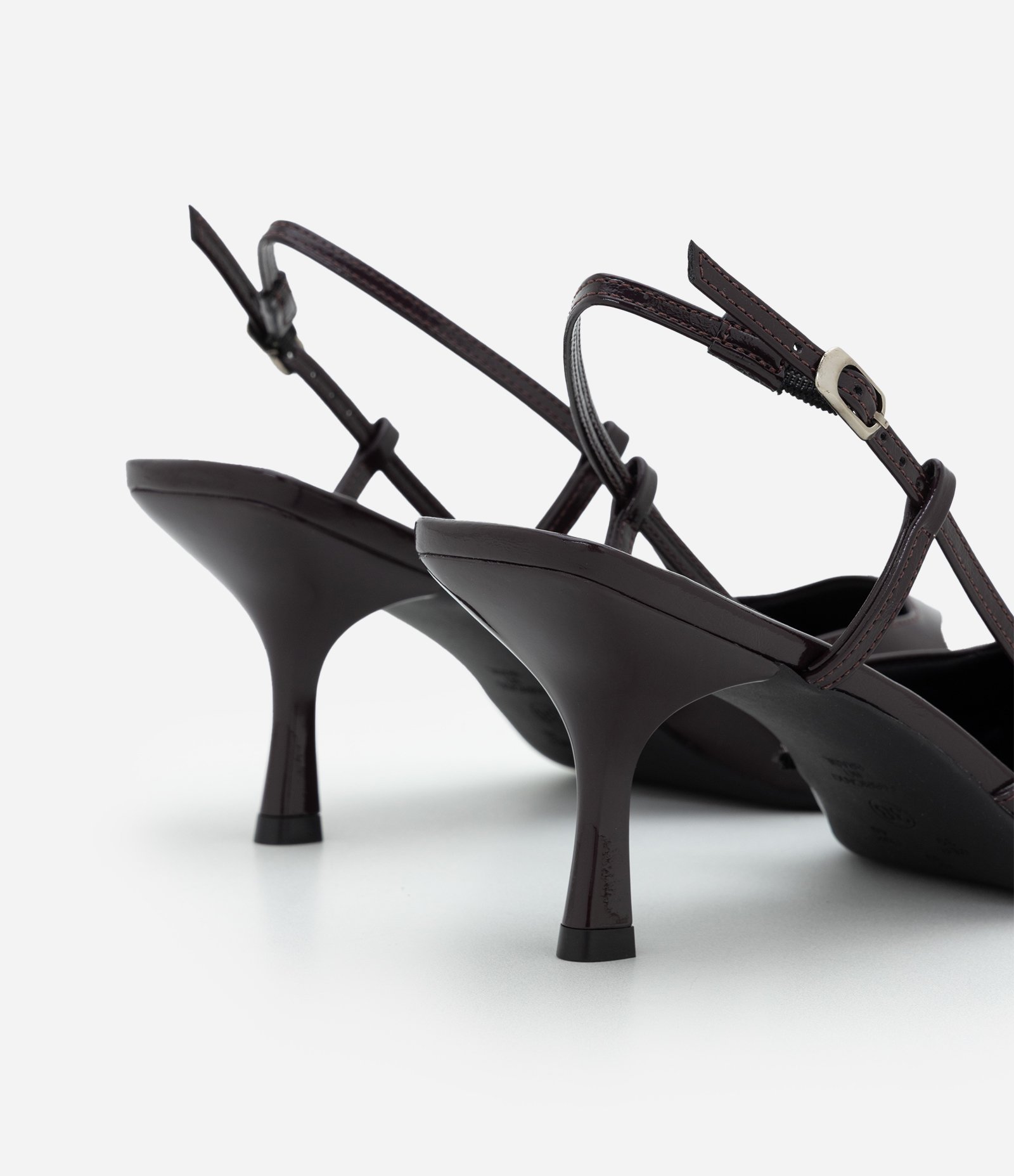 Sapato Scarpin Slingback Envernizado e Sola Quadrada Vinho 4