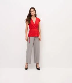 Calça Reta Alfaiatada em Crepe com Cinto Fino