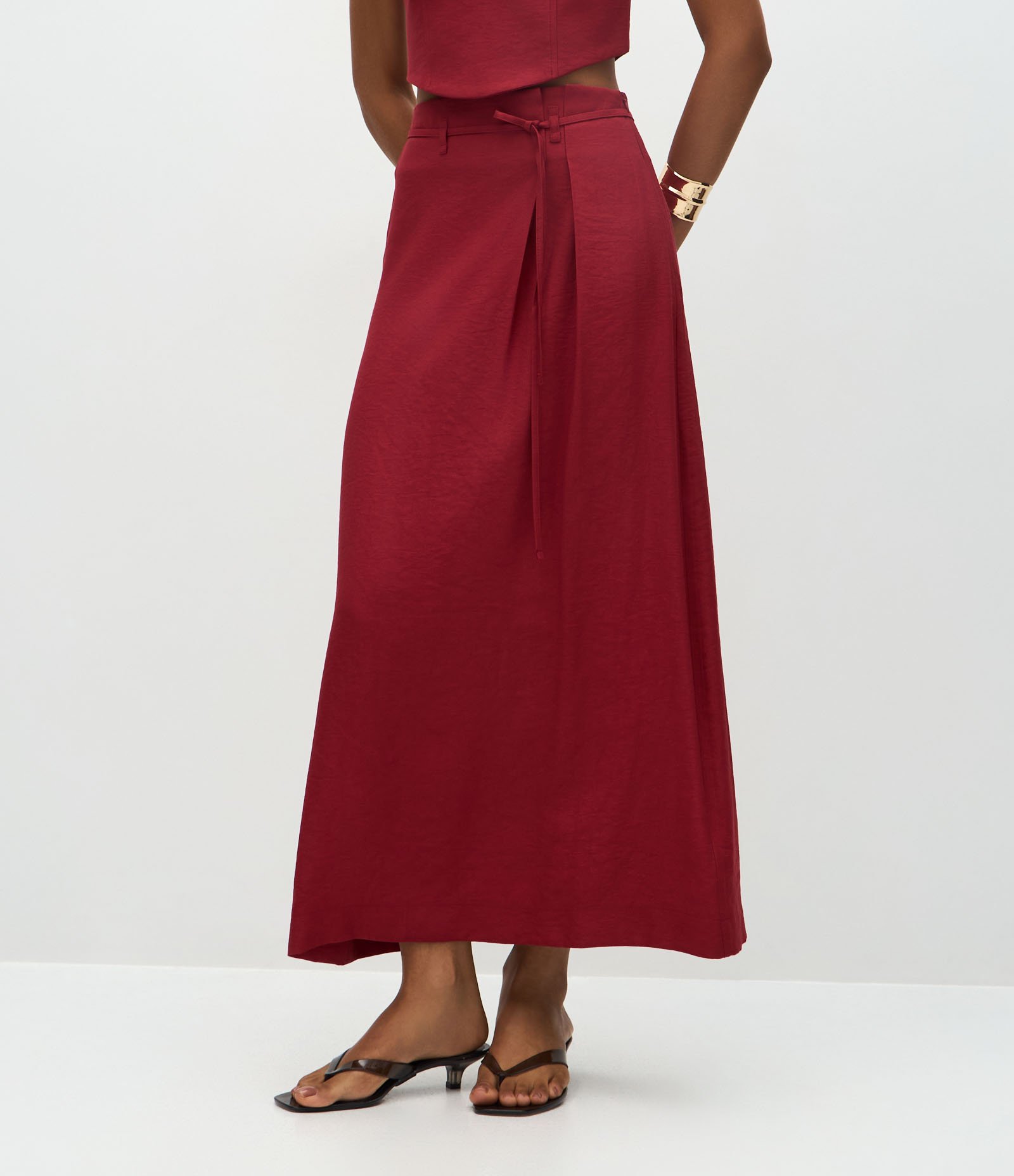 Saia Midi Alfaiatada com Amarração na Cintura Vermelho 3