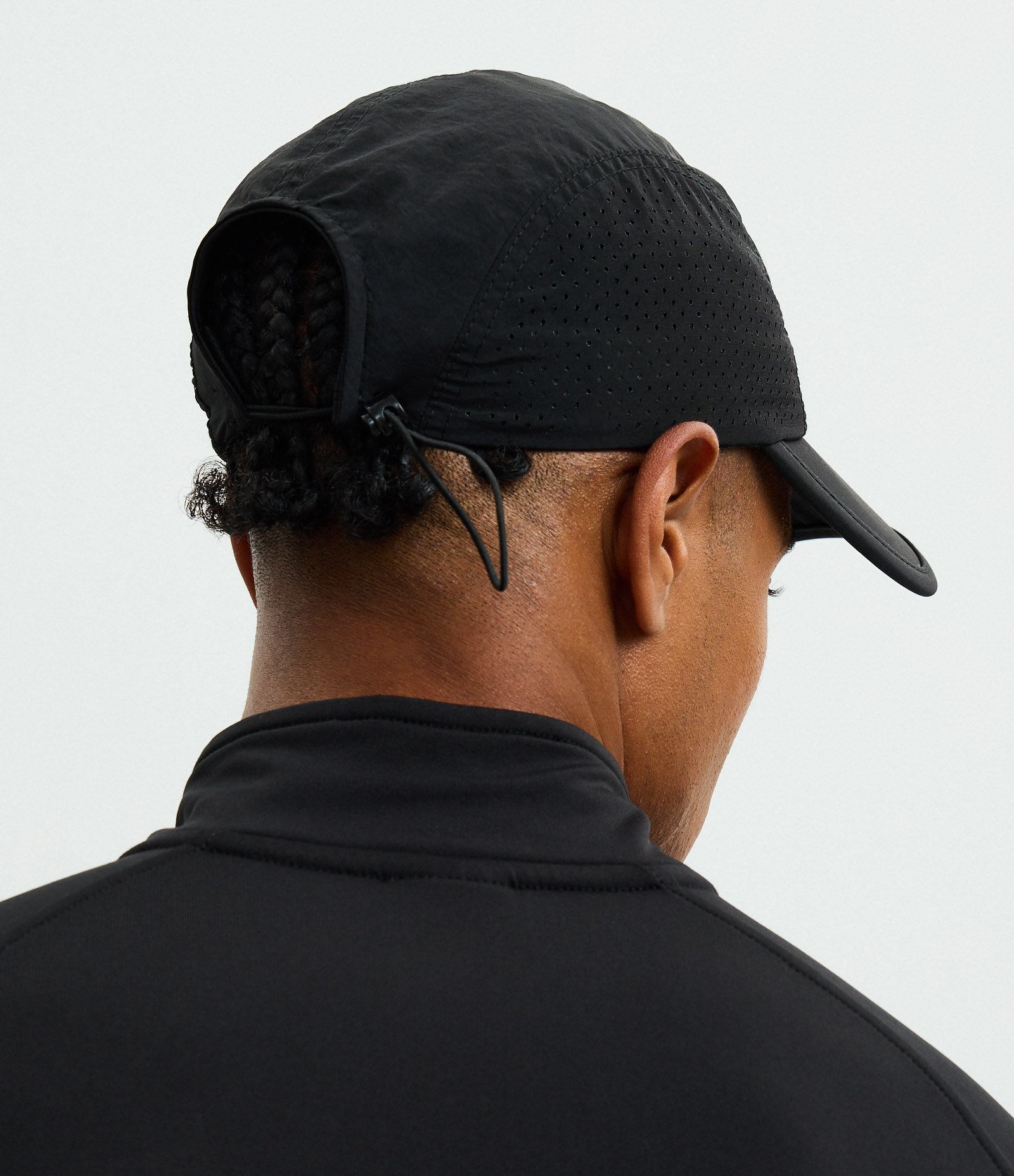 Boné em Poliamida Liso com Tecnologia UV e Regulador Traseiro Preto 4