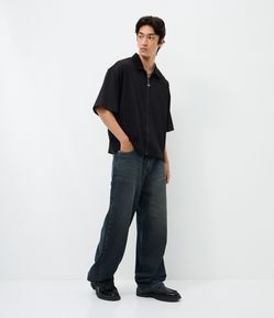 Calça Jeans Super Baggy com Detalhe de Estrela no Bolso