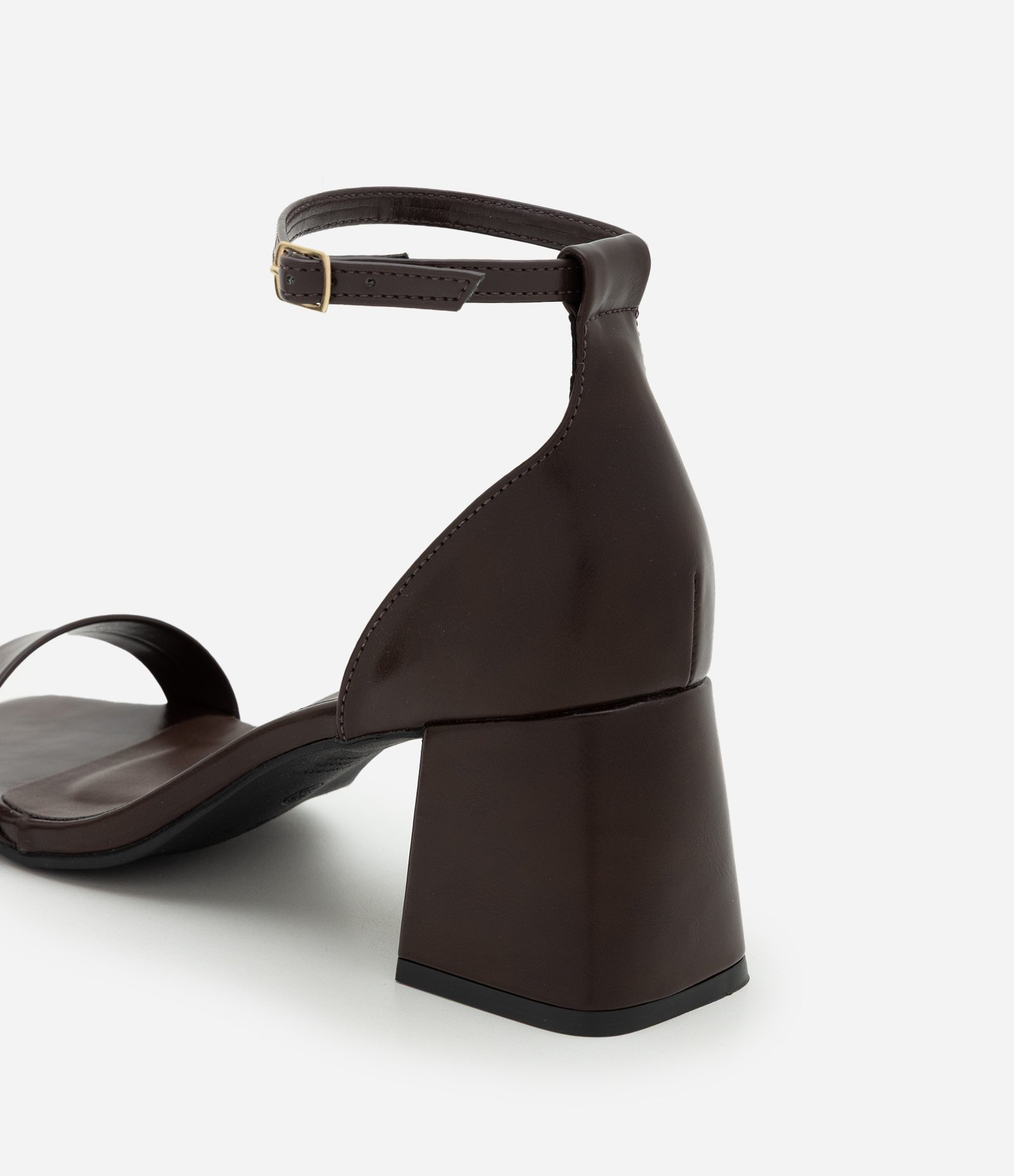 Sandália Básica com Bico Quadrado e Salto Bloco Marrom 3