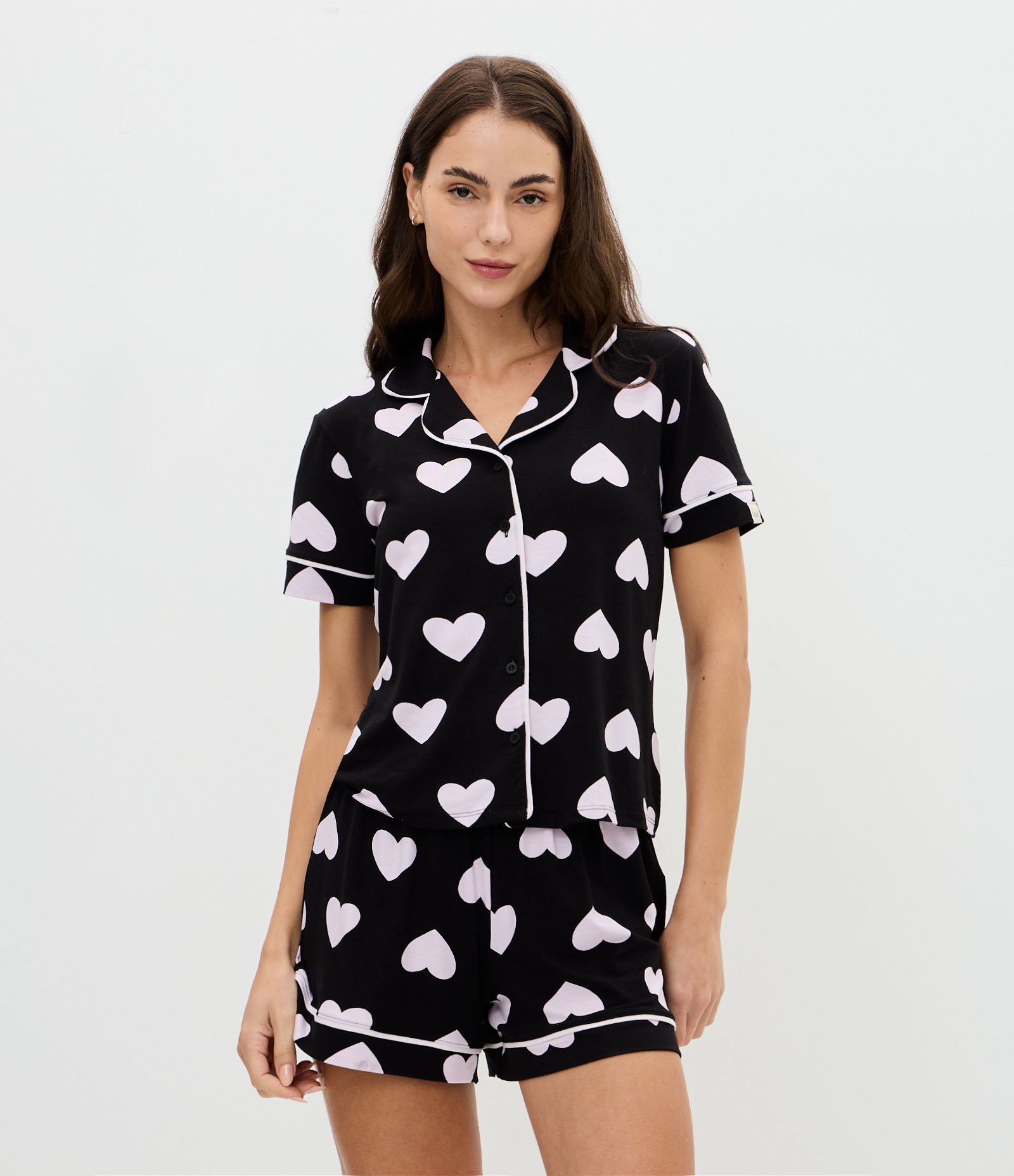 Pijama Curto Americano em Viscolycra com Estampa de Corações Preto/Branco 2