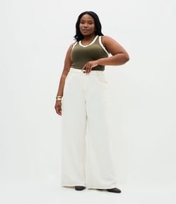 Calça Jeans Wide com Costura Contrastante Curve & Plus Size