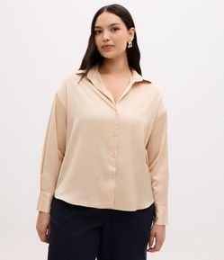 Camisa em Cetim Curve & Plus Size