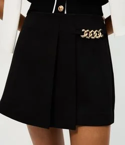 Short Saia Alfaiatado com Corrente Metálica