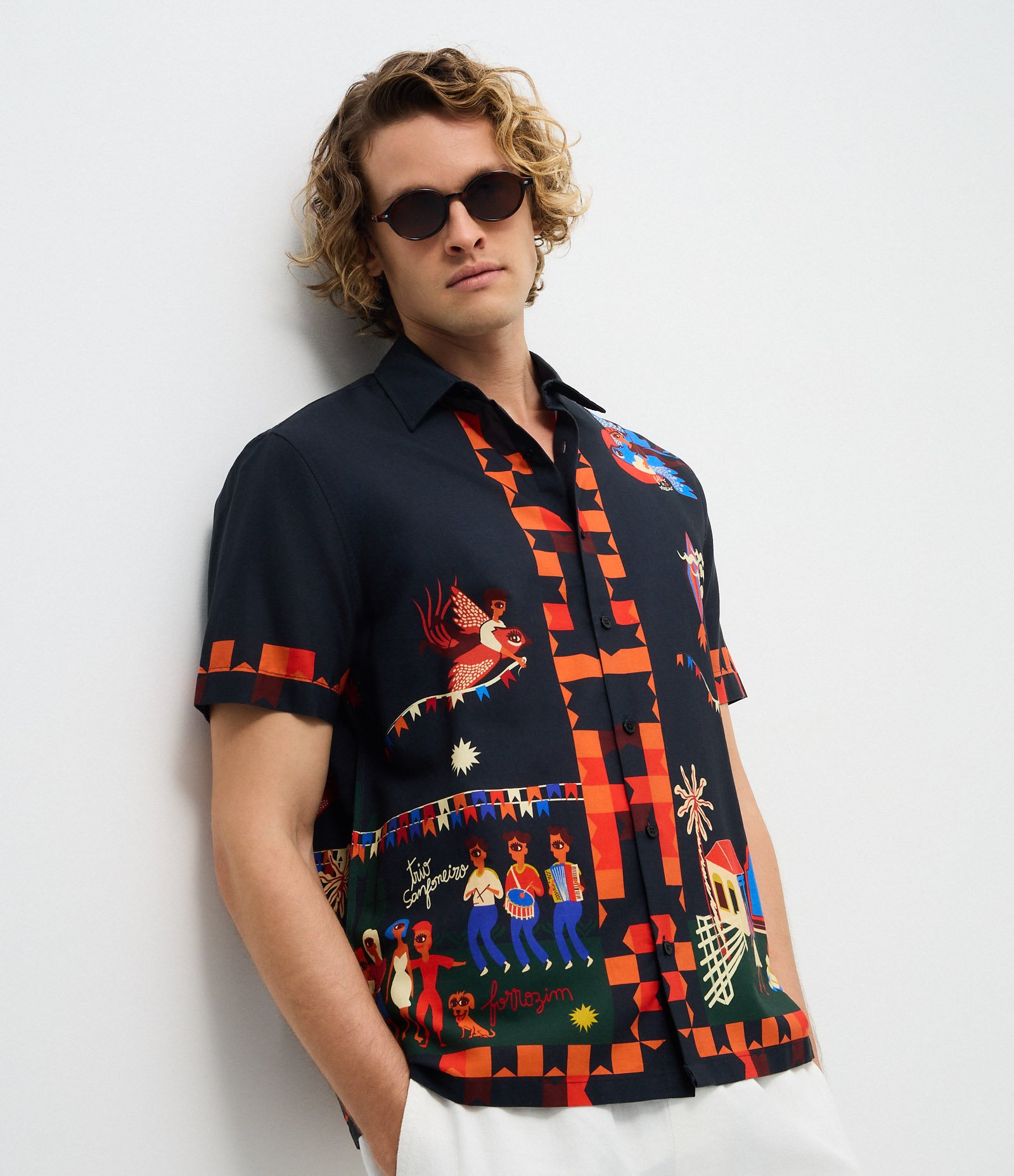 Camisa com Estampa Cena Festa de Alceu Valença Azul 1