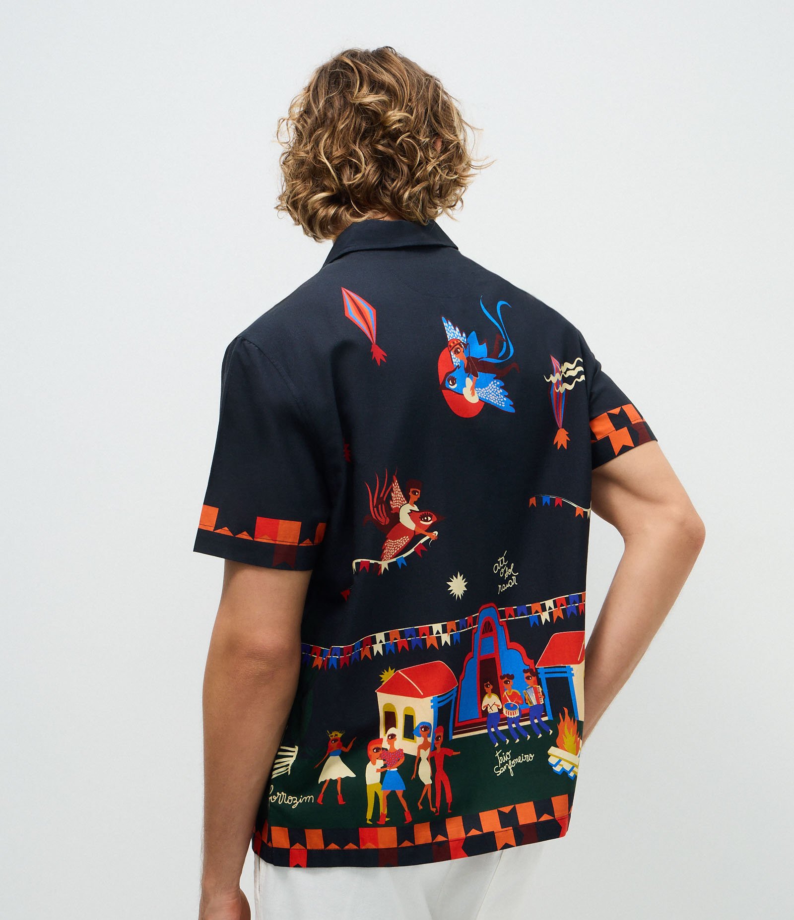 Camisa com Estampa Cena Festa de Alceu Valença Azul 3