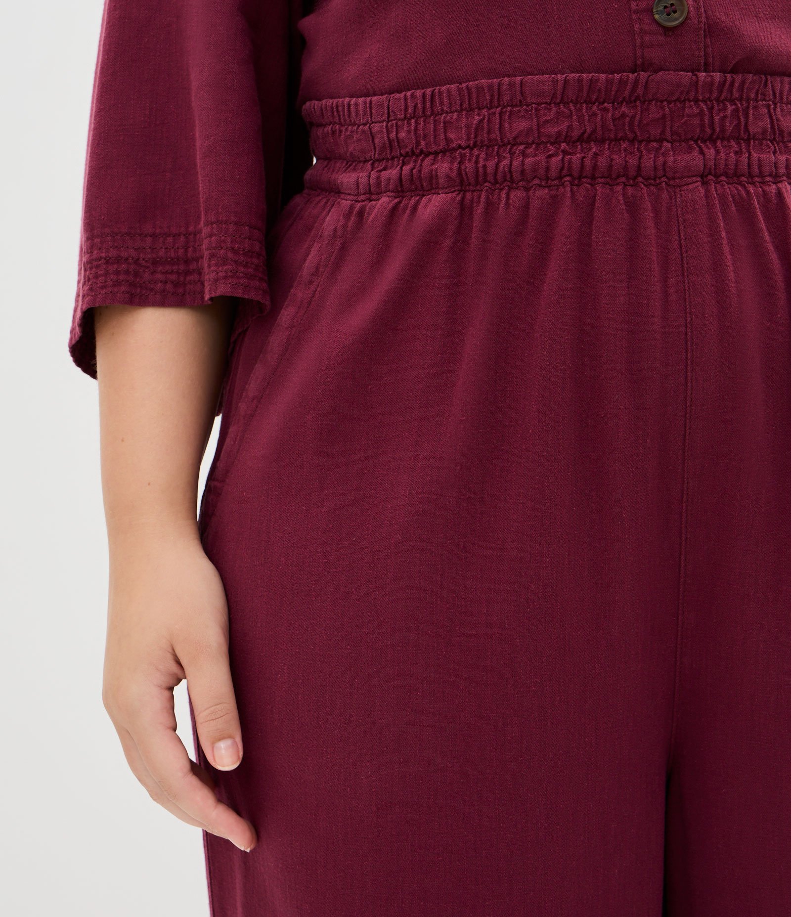 Calça Pantalona em Sarja Leve Curve & Plus Size Vermelho 3