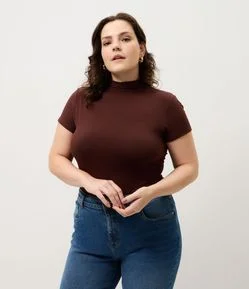 Blusa Curta em Viscoelastano com Gola Inteira Curve e Plus Size