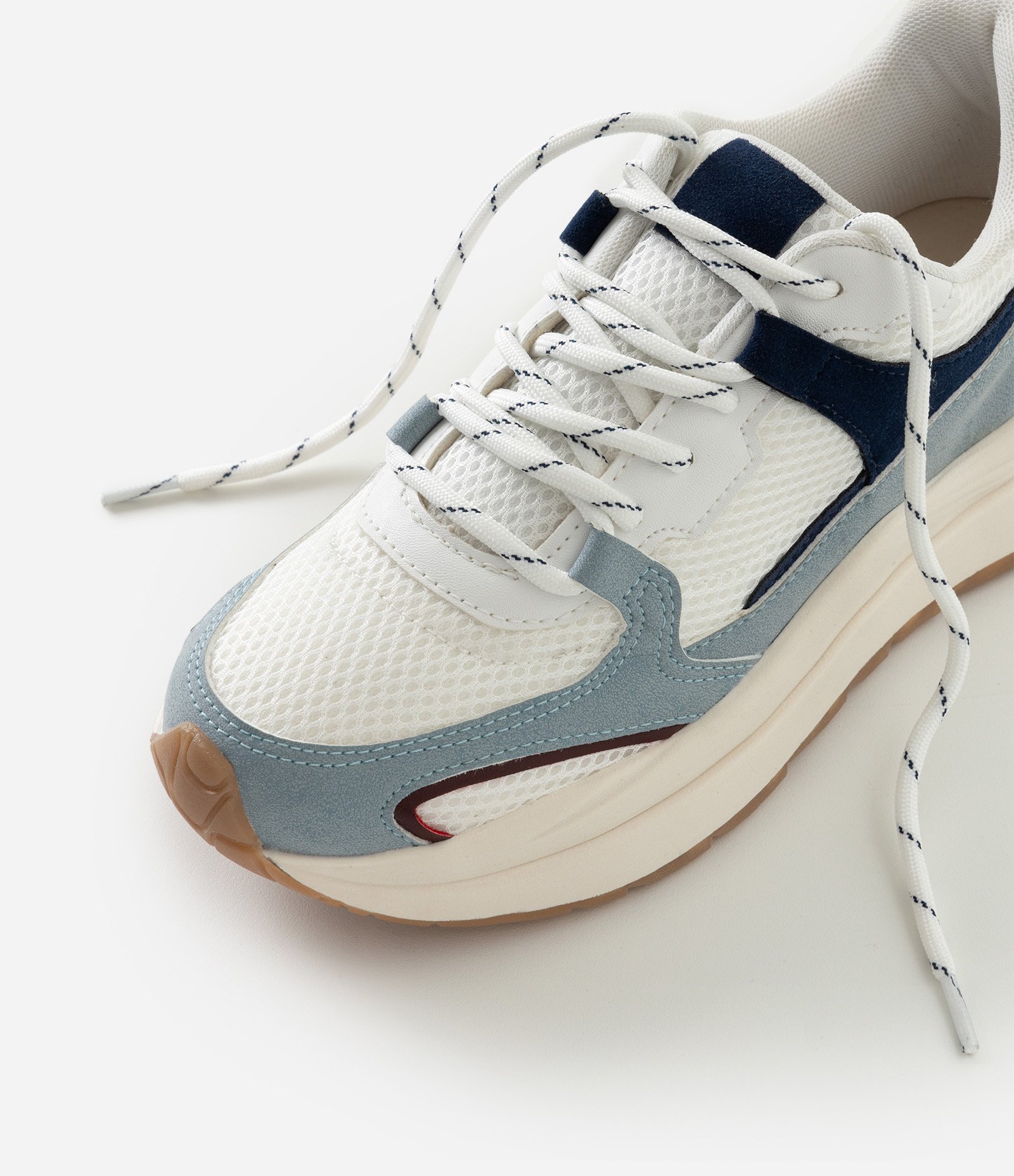 Tênis Jogging em PU com Recortes Contrastantes Branco/Azul 6
