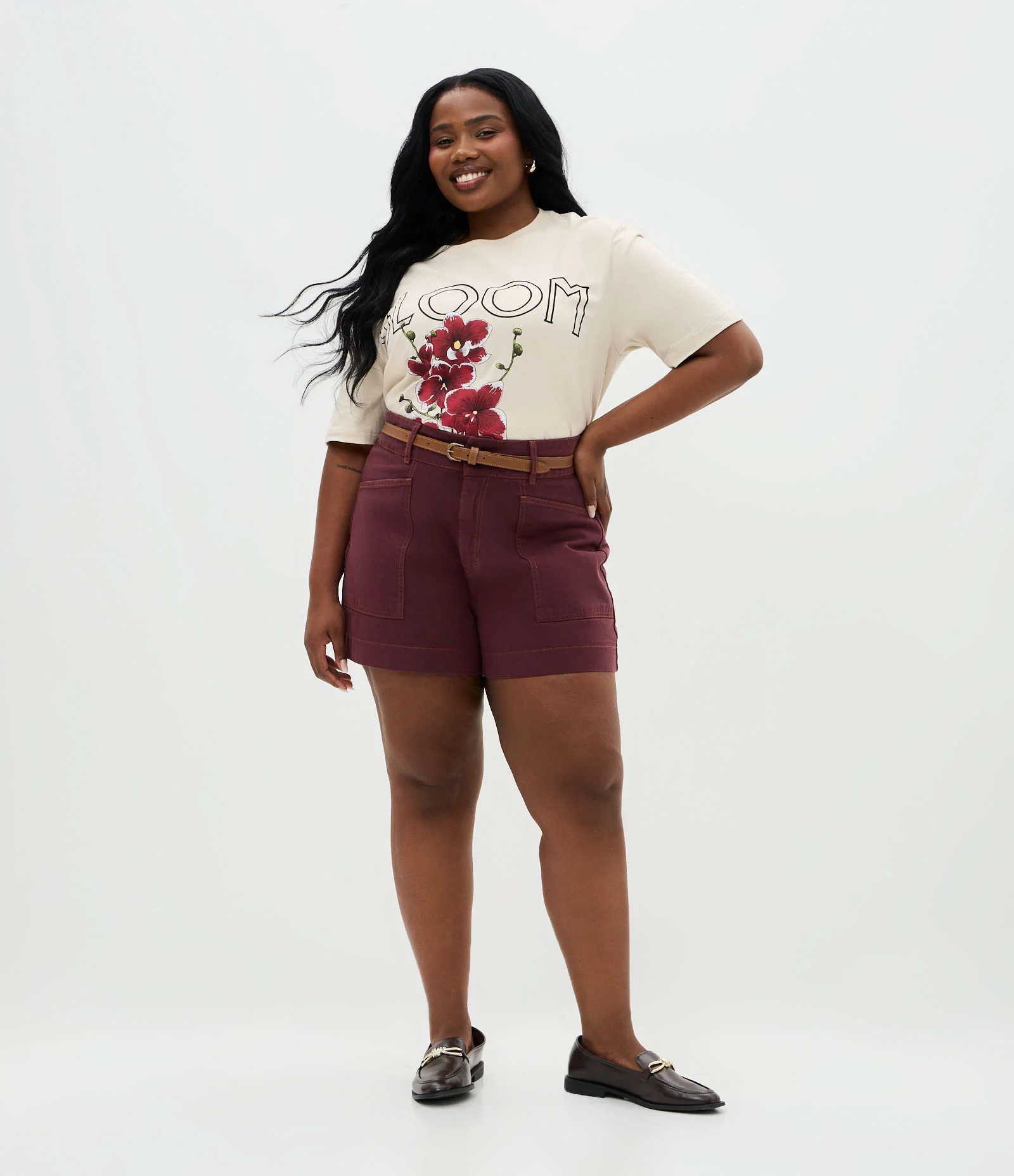 Short Mom em Sarja com Costura Ocre e Cintinho Curve & Plus Size Vinho 1