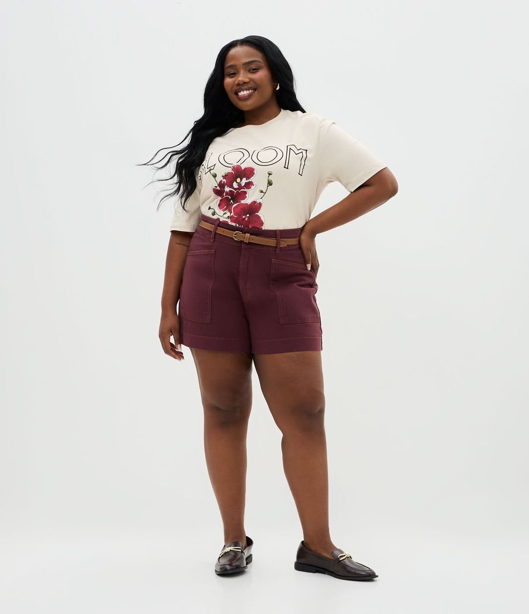 Short Mom em Sarja com Costura Ocre e Cintinho Curve & Plus Size Vinho