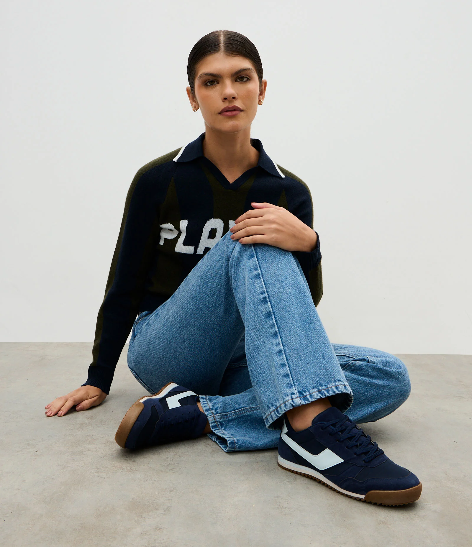 Tênis Runner com Recorte Lateral Contrastante Azul 2