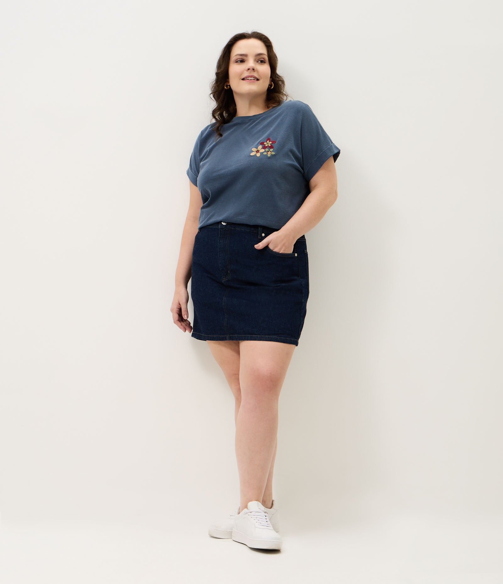 Saia Curta em Jeans Curve & Plus Size Azul 1