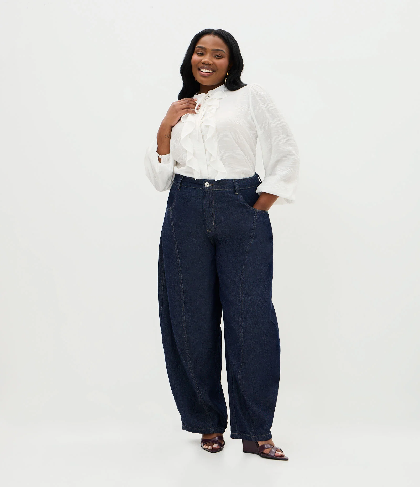 Calça Barrel em Jeans Raw Curve & Plus Size Azul 1