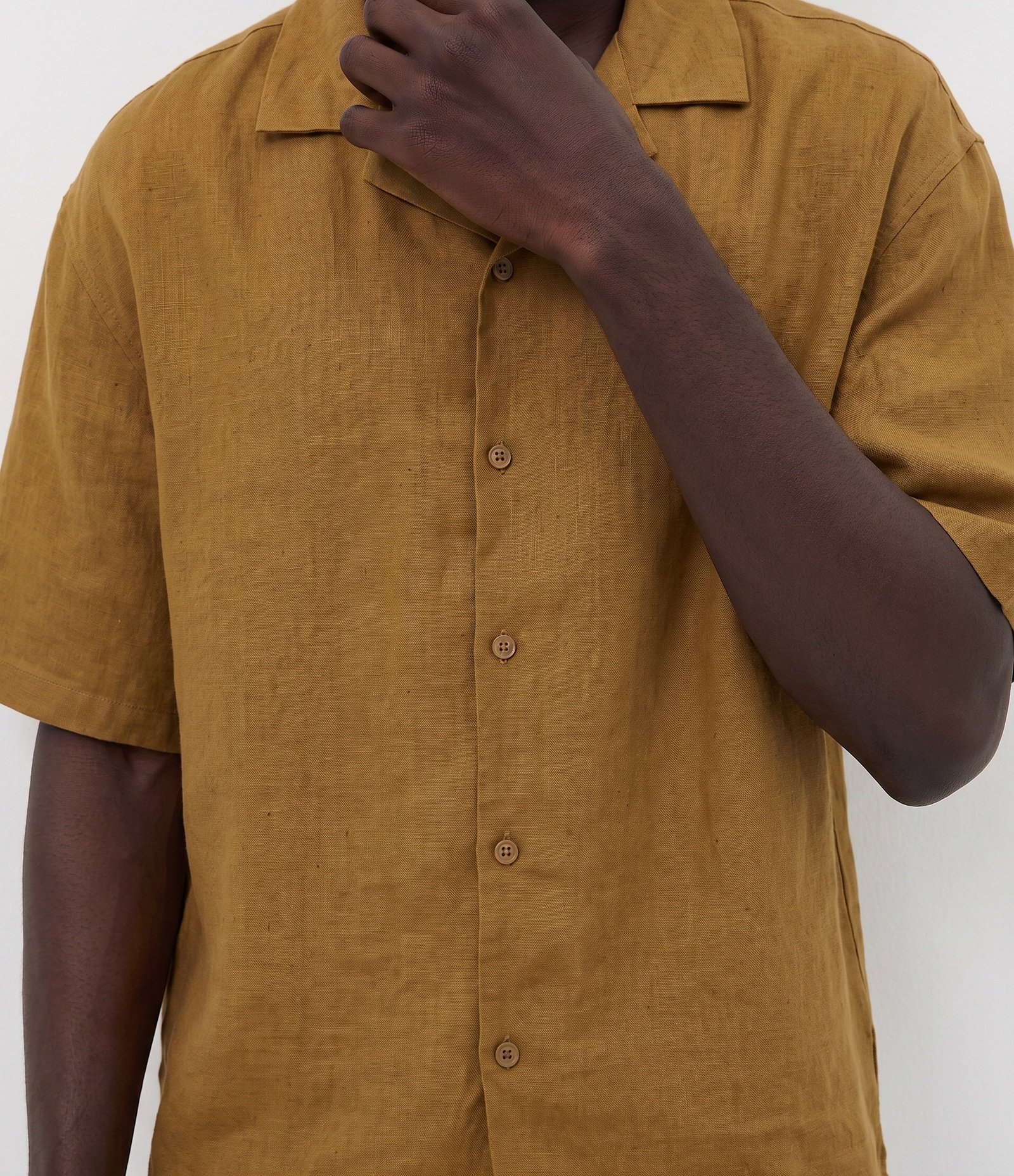 Camisa em Linho com Manga Curta Verde 2