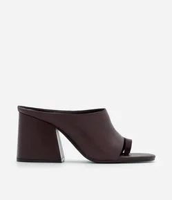 Sandália Mule em Couro com Salto Bloco e Dedeira