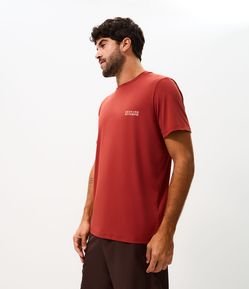 Camiseta Regular com Tecnologia Dry e Estampa Lettering Seeking My Highs
