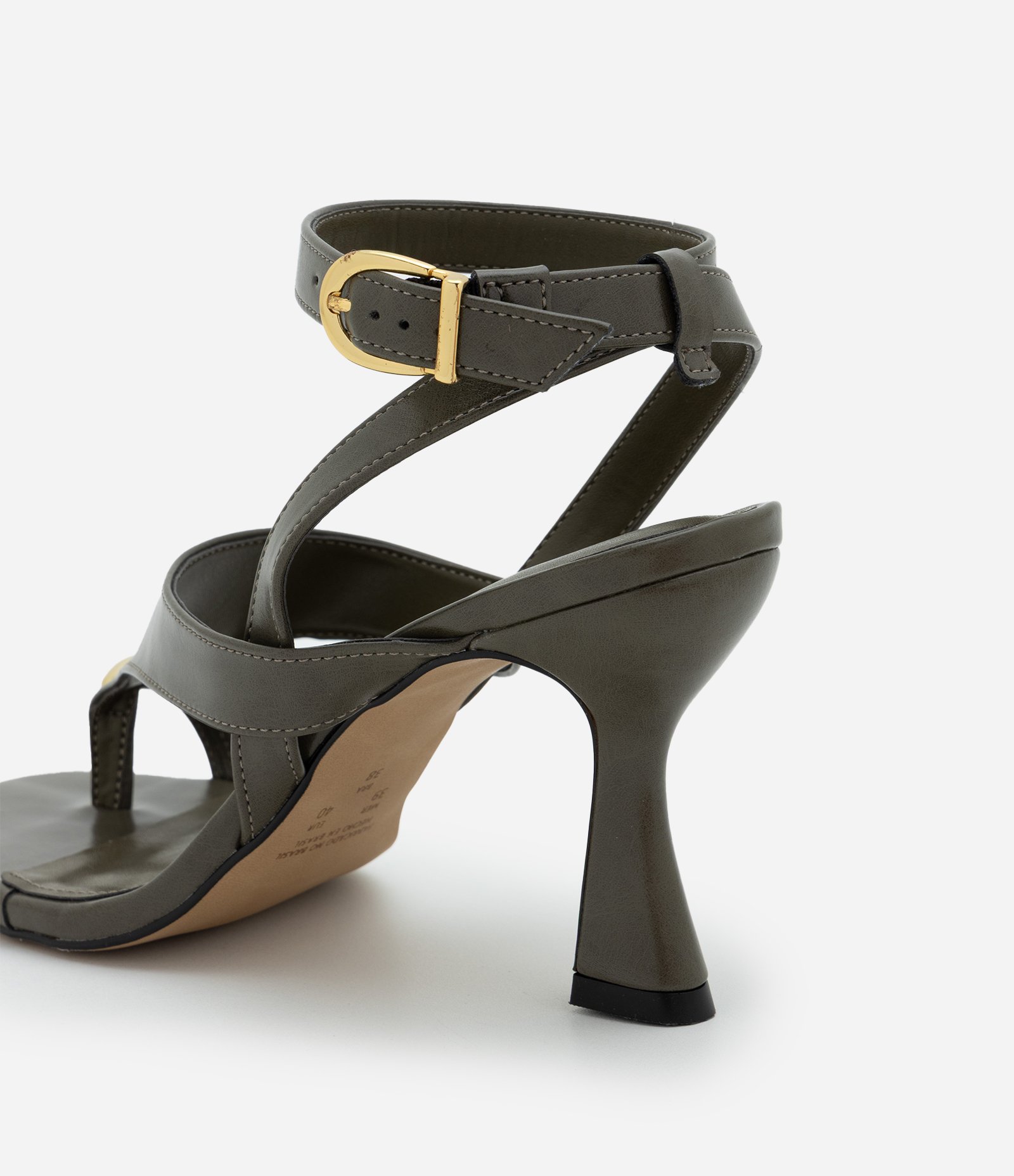 Sandália em PU com Dedeira e Salto Quadrado Verde 4