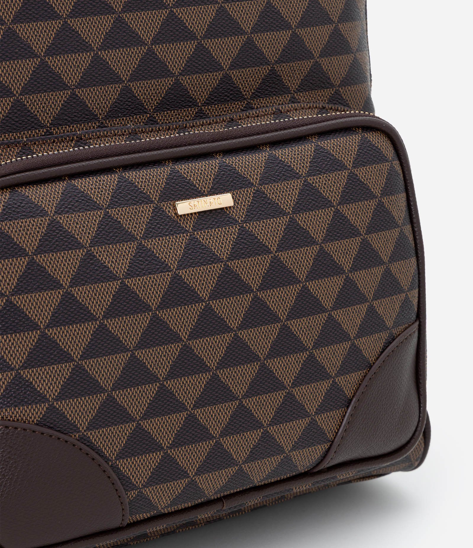 Mochila em PU com Estampa de Triângulos Marrom 3