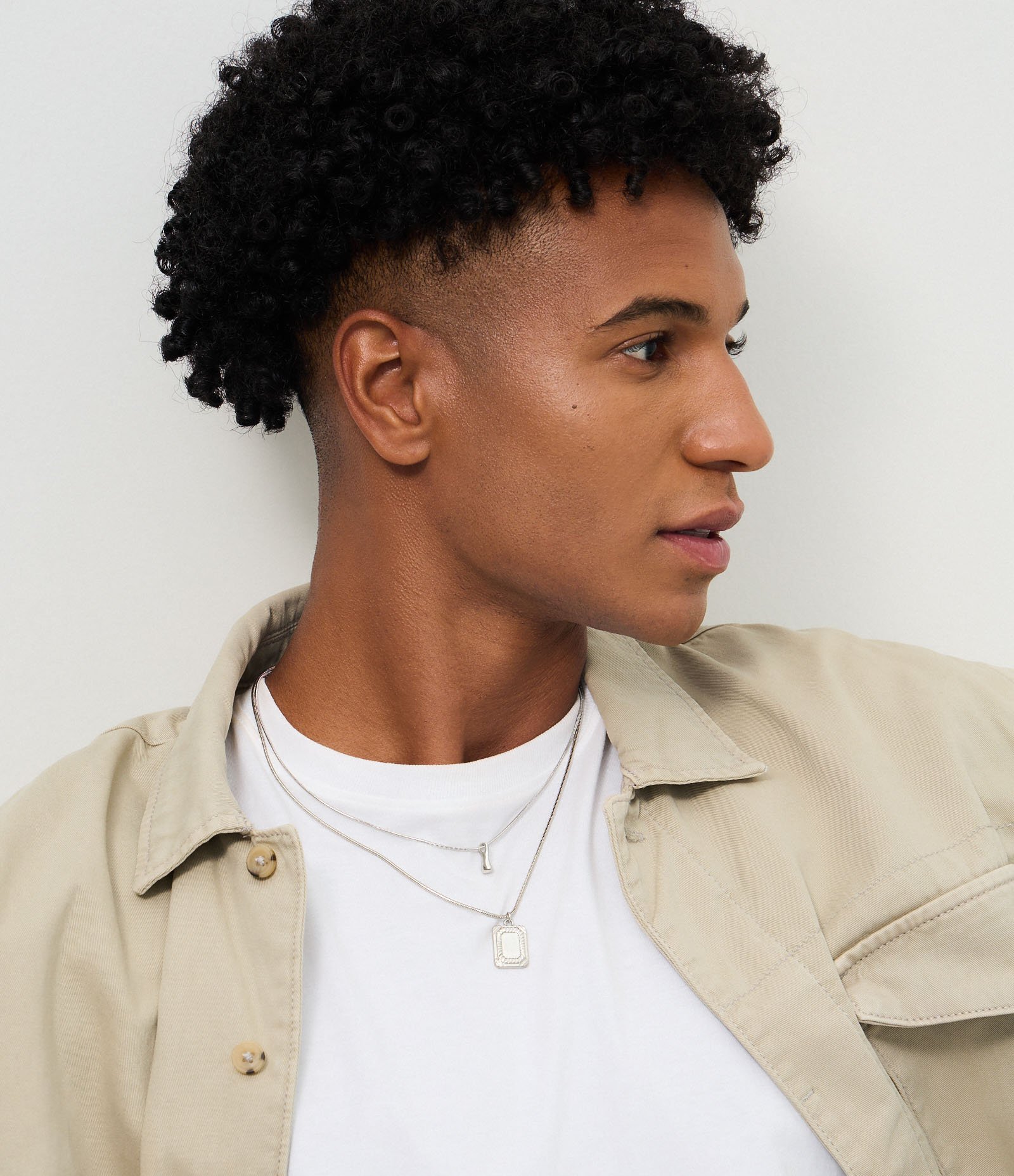 Kit 02 Colares Masculino com Pingentes Variados Prata 1